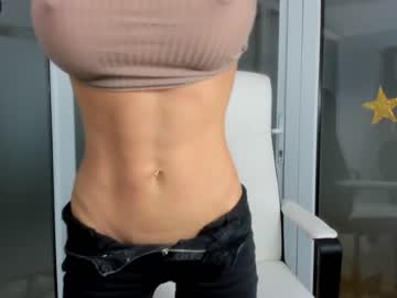 webcam girl ingridblondy94 image #4180857