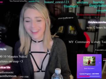 webcam girl kimilee22 image #4383775