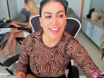 webcam couple emillybrowm image #4997170