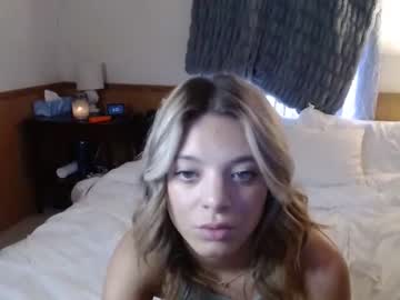 webcam girl coryraine1 image #4076422
