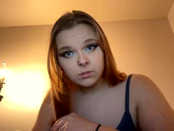 webcam girl kikikittyxoxo image #3328600