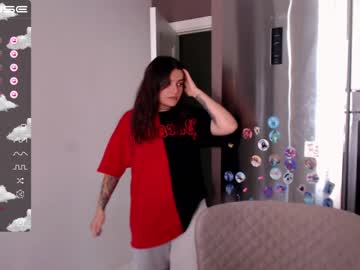 webcam girl small_blondee image #2535410