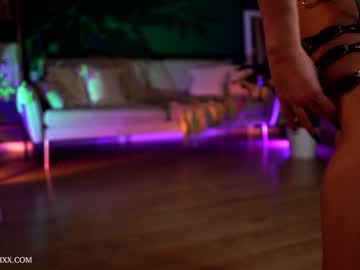webcam girl provocatrixx image #2982981