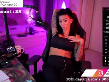webcam girl evelyne92 image #2099055