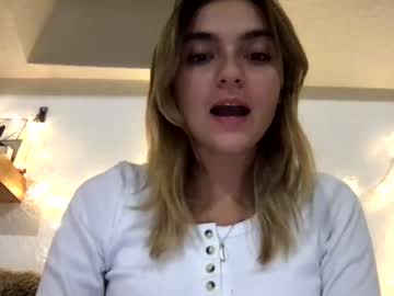 webcam girl madyylovee image #2952752