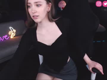 webcam girl uwuxo image #3903005