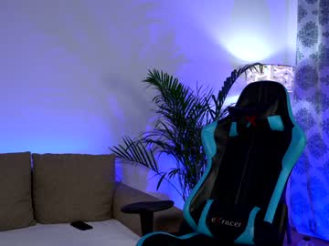 webcam girl naughtyrider69 image #1068119