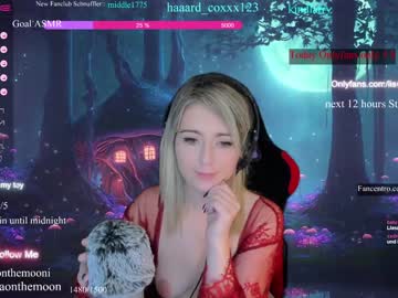 webcam girl kimilee22 image #4370457