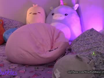 webcam girl blue_bubbles118 image #2887891
