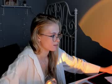 webcam girl linellali image #2449313