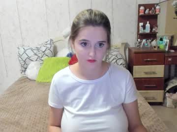 webcam girl emmika_ image #2651442