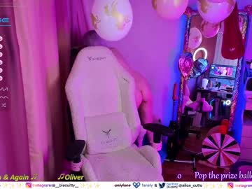 webcam girl _biscuitty image #4999780