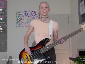 webcam girl petitebrat image #6659257