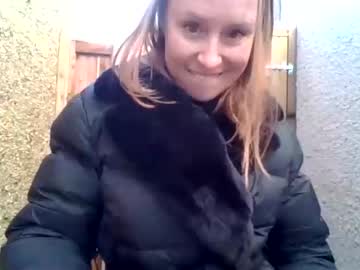 webcam girl eatmypie69 image #5881050