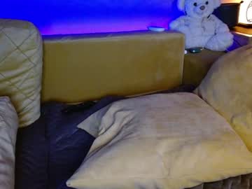 webcam girl juicy_peach88 image #3037239