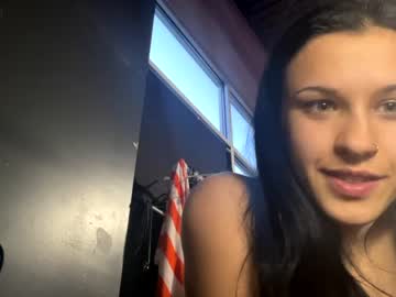 webcam girl cherrryv20 image #2014434