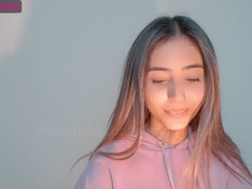 webcam girl gummy_bear7 image #1316119