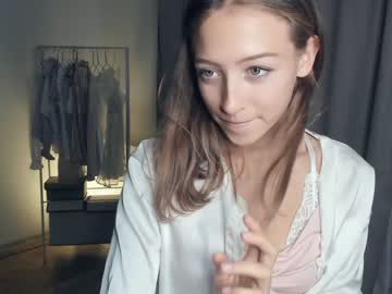 webcam girl wave_of_happy_ image #5506366