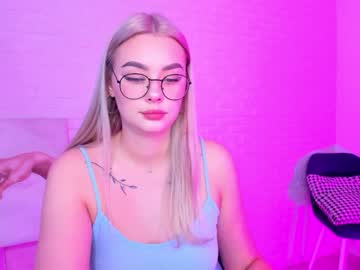 webcam girl 8a8y_nura image #1348163