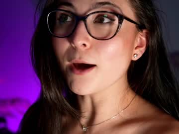 webcam girl littlee33 image #2638738
