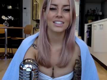 webcam girl firstandsecond image #4688134