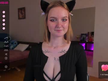 webcam girl lovely_kisses image #2474810