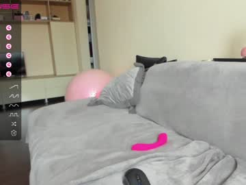 webcam girl emilymilf__ image #4859321