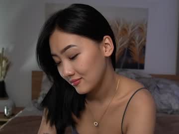 webcam girl refined_style image #6682110
