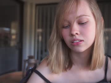 webcam girl bibi_it_is image #3465862