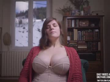 webcam girl claire_moulin image #1084866