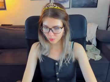 webcam girl lisa_roses image #3329103