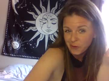 webcam girl naughtyymarie420 image #4640895