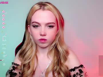webcam girl small_blondee image #4180461