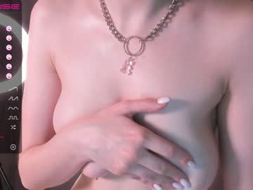 webcam girl whitee_angel image #3437044