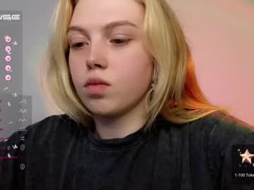 webcam girl small_blondee image #4496433