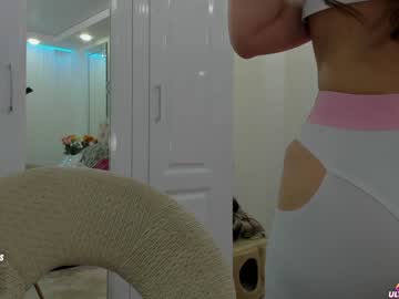webcam girl sweety_rinushka_ image #2041640