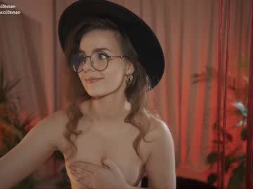webcam girl excitease image #5424015