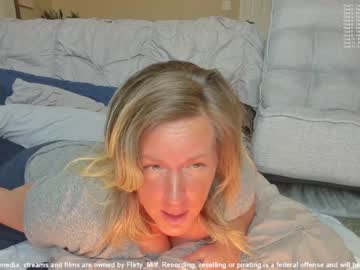 webcam girl flirty_milf image #1143086