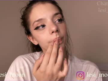 webcam girl lesi_moon image #5684158
