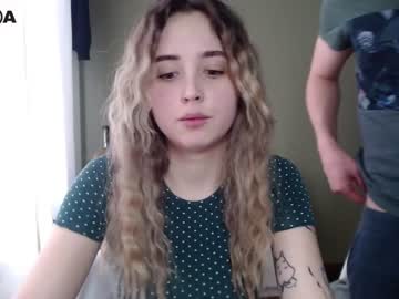 webcam couple bananass_friends image #6425526