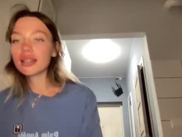 webcam girl angel_from_sky image #3917635
