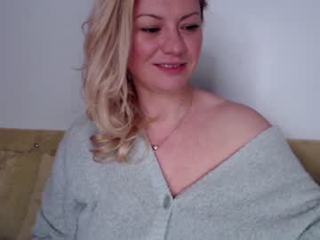 webcam girl kiradivine image #1696550