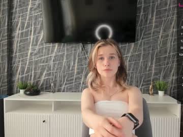 webcam girl lynnatlee image #6778385