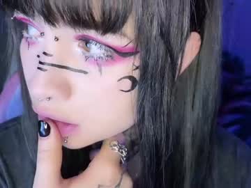 webcam girl i_died_again image #4357102