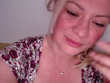 webcam girl kiradivine image #1869002