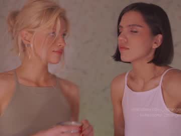 webcam girl _2strangers image #2403128