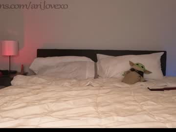 webcam couple ari_lovexo image #4063375
