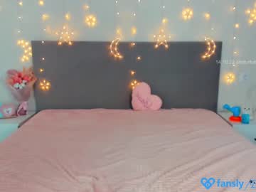 webcam girl elza_99 image #2871345