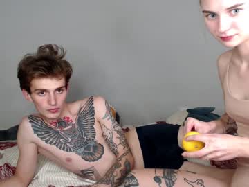 webcam couple bee_sting image #354675