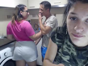 webcam couple maya_and_guests image #2614906